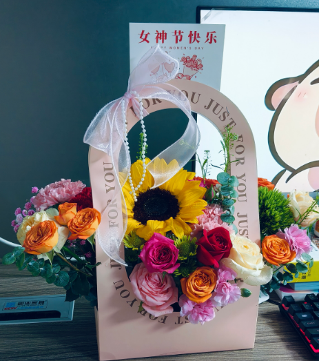 芳华绽放，致敬巾帼——卓为净化工程祝全体女神节日快乐